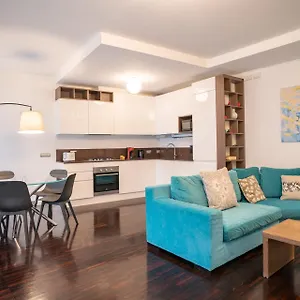 authentic-yet-modern-retreat-in-lecco-center.it-lombardy.com/