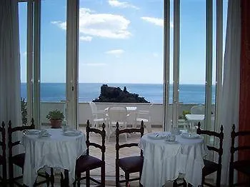 Hotel Isola Bella Taormina 3*,  Italy